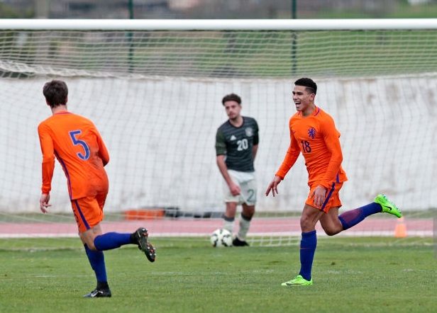 LAGOS, PORTUGAL - FEBRUARY 09:players of Netherlands U17 celebrating their goal (L-R) Kik Pierie, Zakaria Aboukhlal, Daishawn Redan, Dogucan Haspolat during the 40º Algarve International Tournament U17 Match between Netherlands U17 and Germany U17 on February 10, 2017 in Lagos, Portugal. (Photo by Ricardo Nascimento/Getty Images)